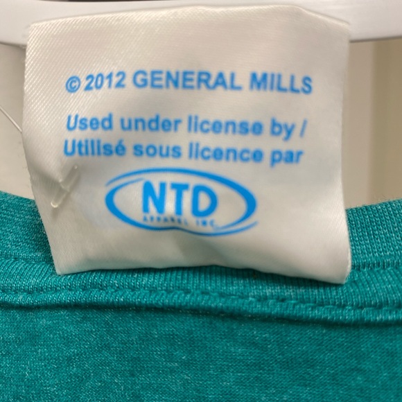 Retro Style “Feeling Lucky?” Men’s Tee - Picture 3 of 5